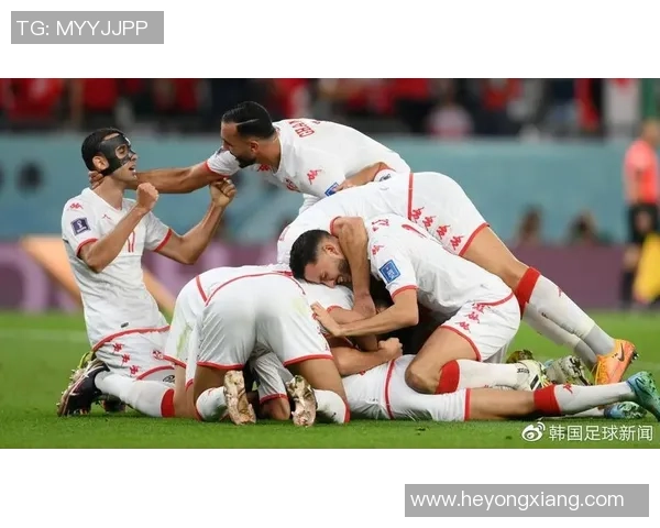 重庆足球队与广州足球队赛后复盘分析双方战术意识与表现差异