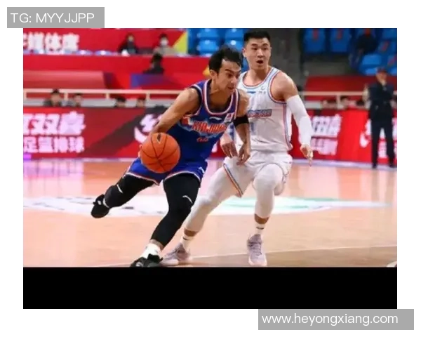 重庆足球队灵活应变的战术探索与发展之路